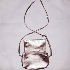 𝘚𝘈𝘓𝘌 🎉 Rose Gold Multifunction Purse Wristlet